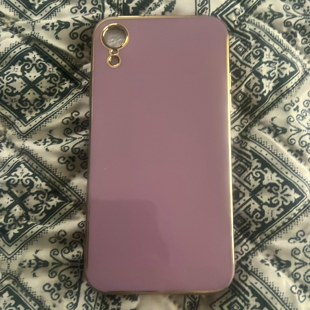 I’m selling an iPhone XR case